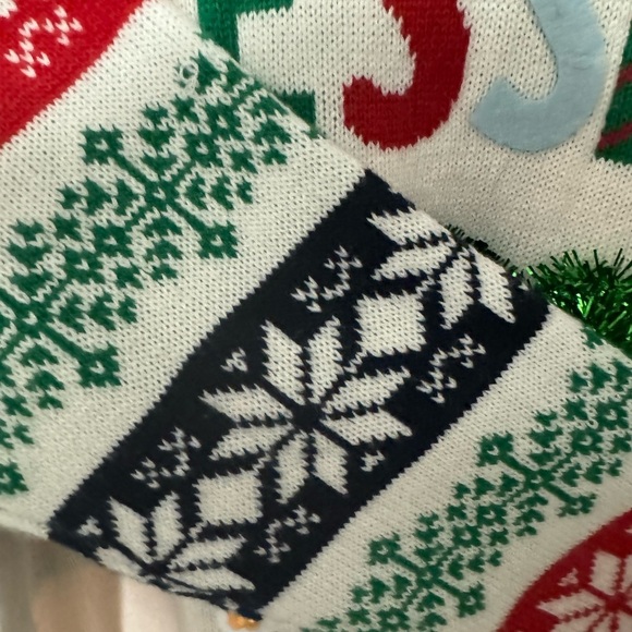 Euc juniors sz xxl Christmas sweater - Picture 3 of 4